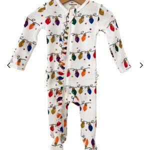 Spearmint Love❤️ Baby Holiday Lights Organic Waffle Knit Onesie New w/tags